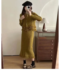 Ultra-flattering Knitted 2-piece Set  Vintage Style Outfit 2025