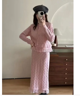 Ultra-flattering Knitted 2-piece Set  Vintage Style Outfit 2025