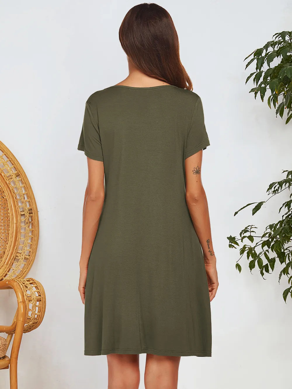 Spring and summer short sleeved
