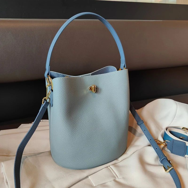 2025 New Women's Bucket Bag Simple Leather Handbag
