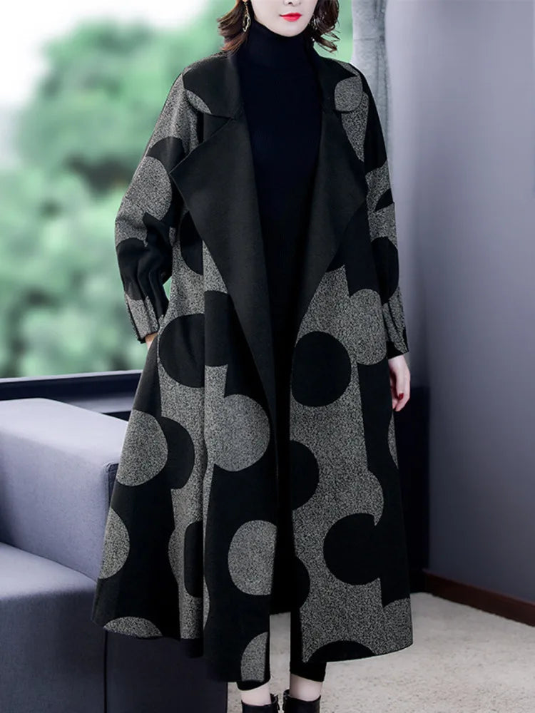 2025 New Autumn and Winter turn-down collar Batwing Sleeves polka dots printed cardigan Jacket