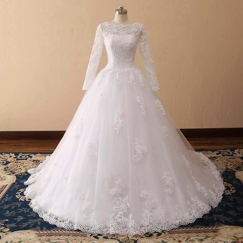 New Arrival Elegant Long Sleeve Bridal Gown 2025