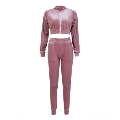 Women’s Velvet Sweatshirt & Pants Set—a premium 2-piece velour tracksuit