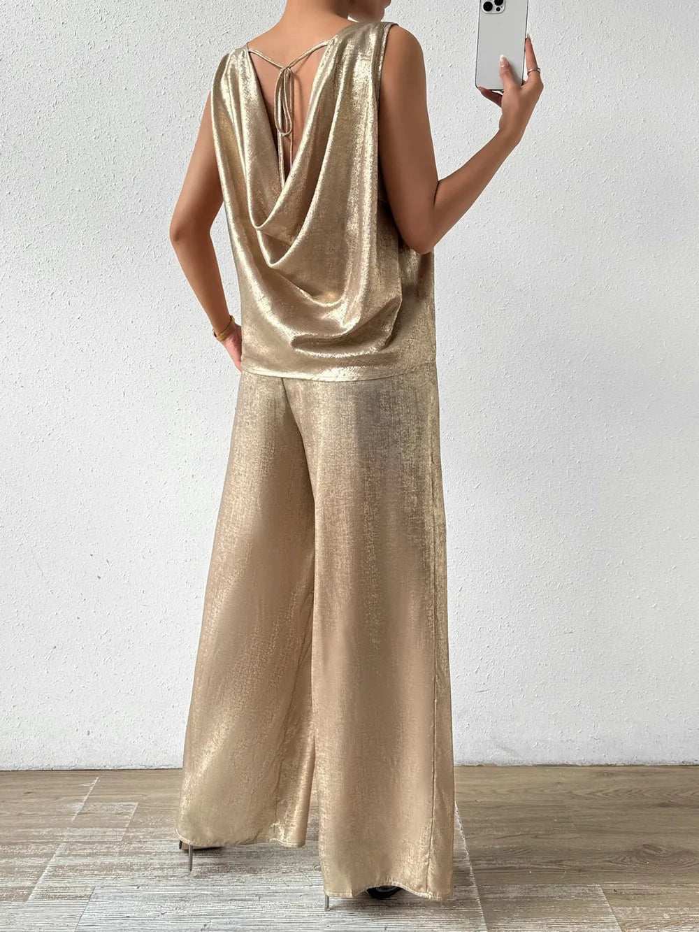 Summer sleeveless vest