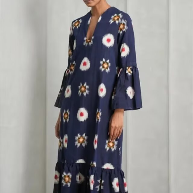 Autumn New Fashion Flower Series V-neck Long Sleeved Dress