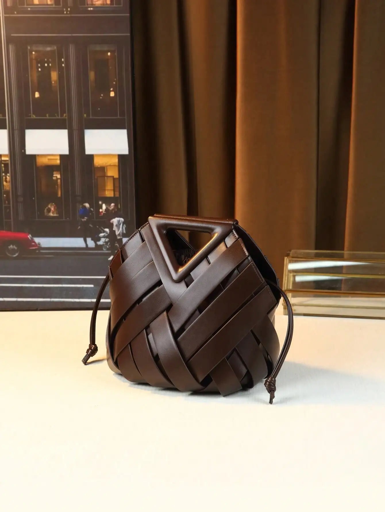 Woven Design Women Handbag, Tote Basket Bag, High-End Niche Inverted Triangle Shaped Fashion Style