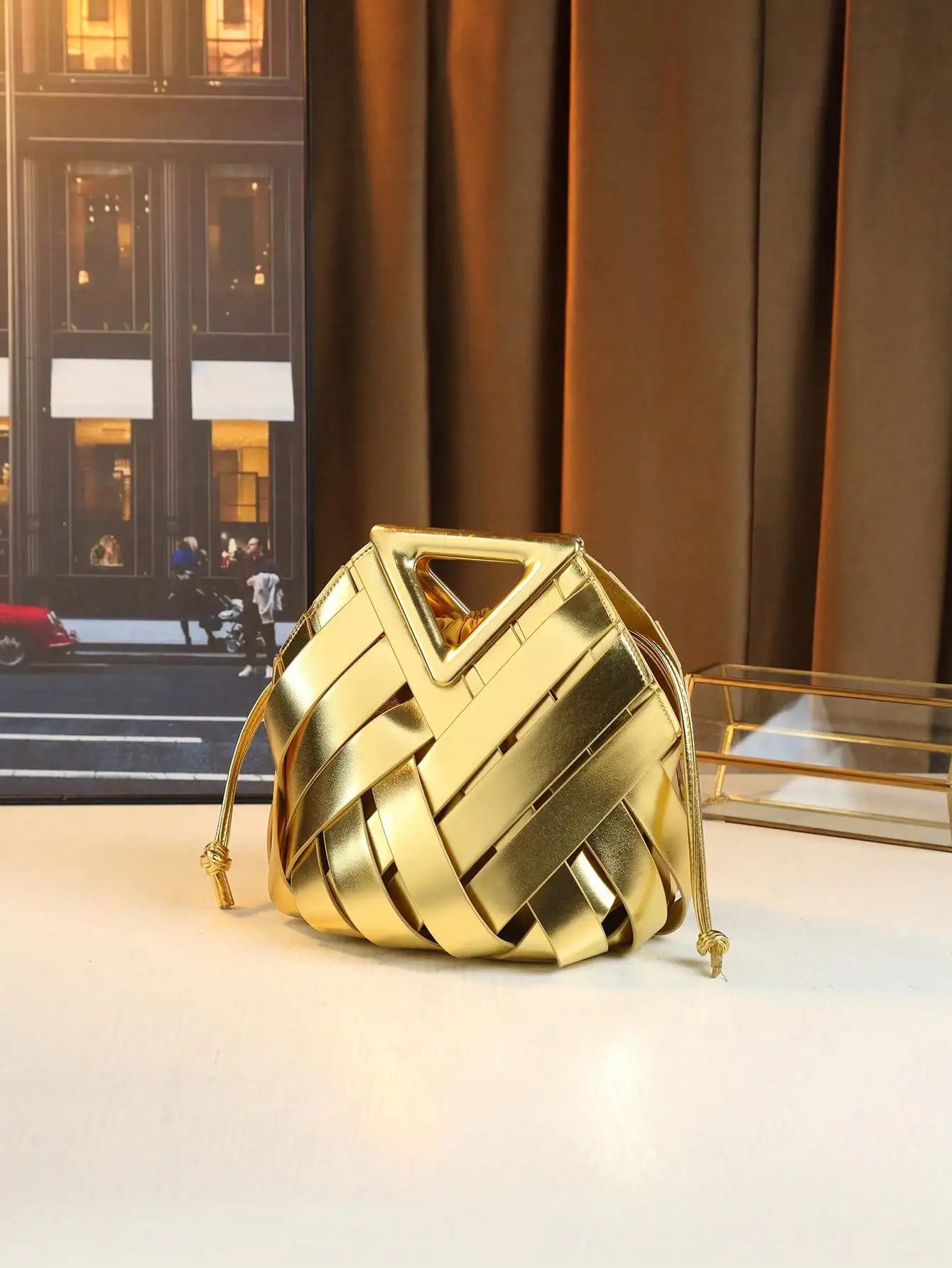 Woven Design Women Handbag, Tote Basket Bag, High-End Niche Inverted Triangle Shaped Fashion Style