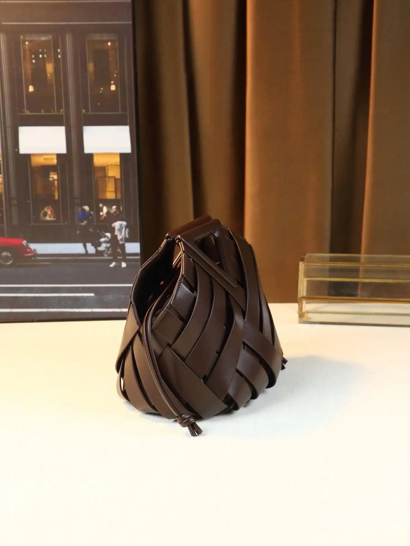 Woven Design Women Handbag, Tote Basket Bag, High-End Niche Inverted Triangle Shaped Fashion Style